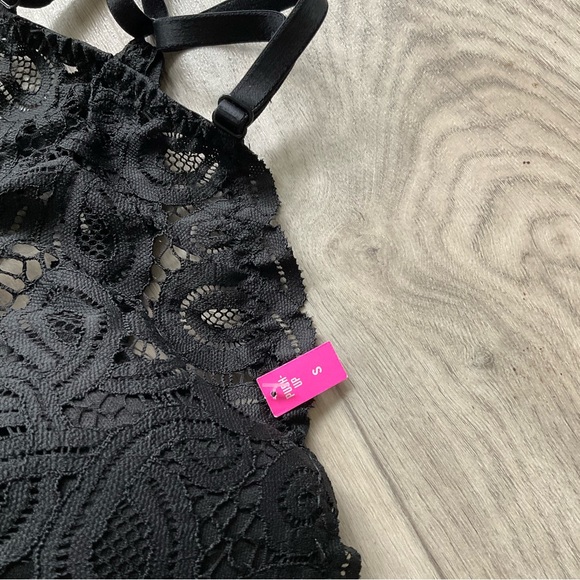 PInk Halter Lace Push up Bra Small - Picture 9 of 16